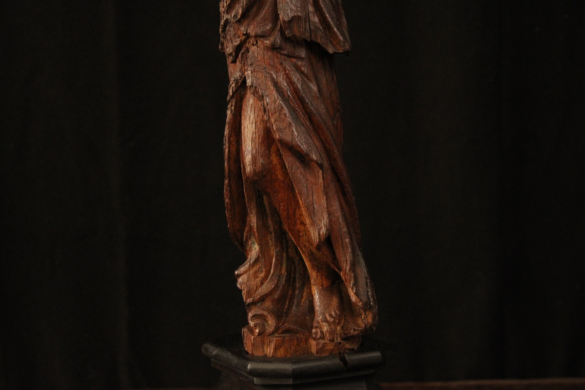  Sculpture en bois Ange portant la colonne de la Passion, XVIe s-photo-3