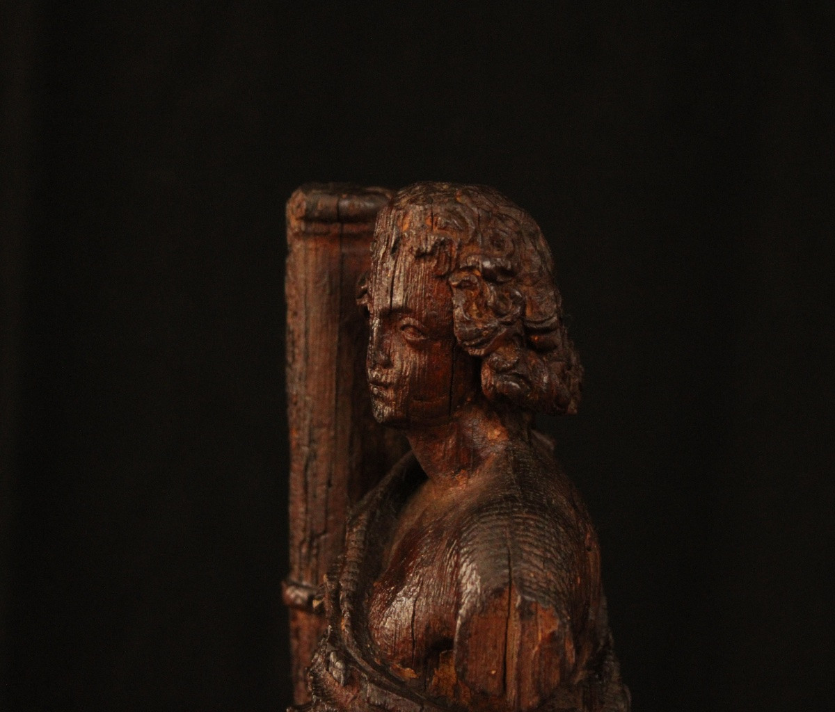  Sculpture en bois Ange portant la colonne de la Passion, XVIe s-photo-8