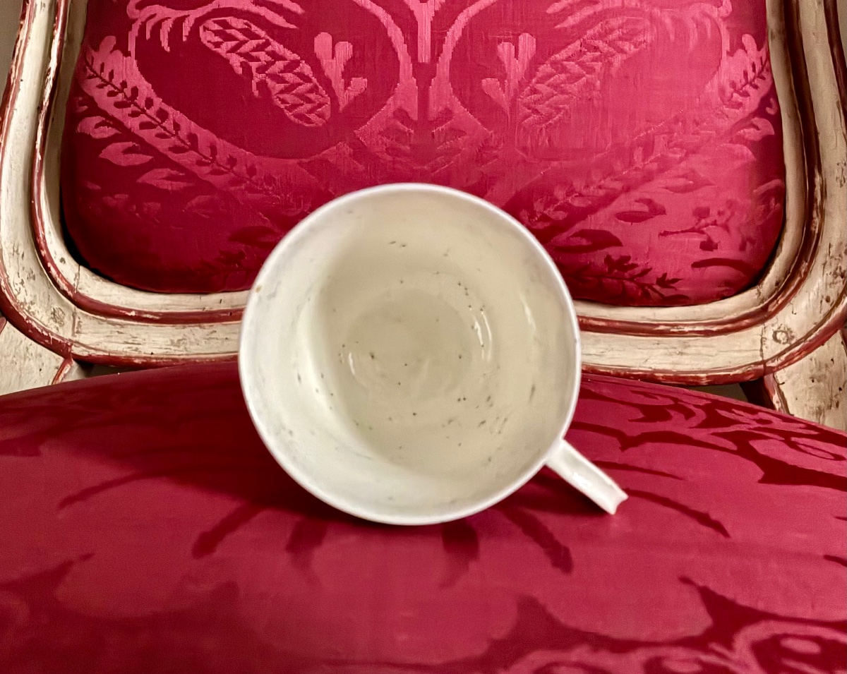 Tasse-trembleuse et sa soucoupe, porcelaine tendre de Saint-Cloud, vers 1722-1766-photo-1