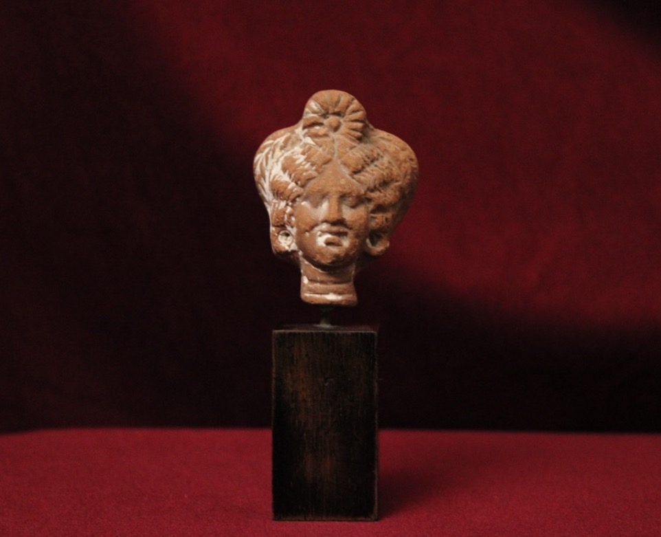 Terracotta Head Of A Woman, Egypt, Roman Period -photo-2
