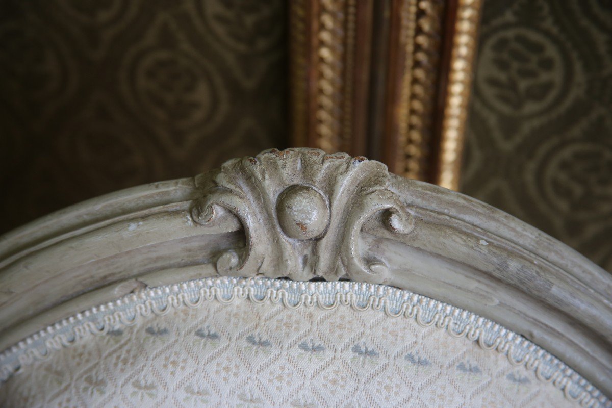 Fauteuil cabriolet en noyer laqué gris d'époque Louis XVI. -photo-5