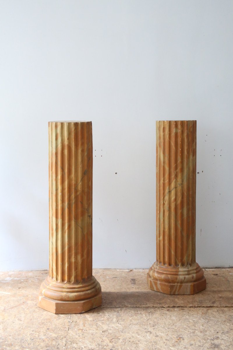 Paire de gaines colonnes  en stuc peintes à l'imitation du  faux marbre. -photo-4