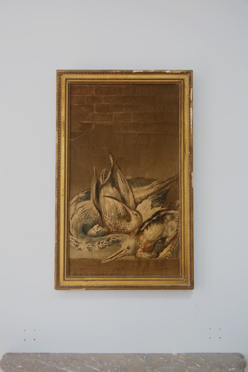 Panneau de tapisserie fine aux oiseaux fin XVIIIème