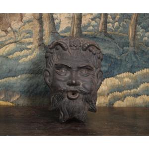 Bouche de fontaine, mascaron de faune en fonte XXe s