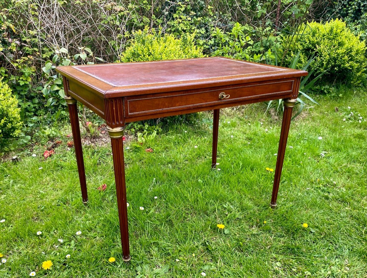 Elégant Bureau de dame  De Style Louis XVI.  Napoléon III. Acajou, Dessus De Cuir Et Bronze. -photo-2