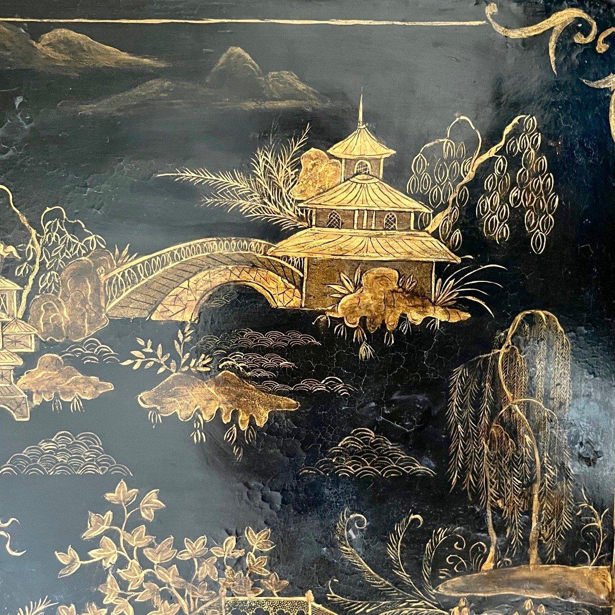 Grand plateau en t&ocirc;le peinte &agrave; d&eacute;cor sinisant d&#039;&eacute;poque Napol&eacute;on III chinoiseries XIXe si&egrave;cle-photo-3