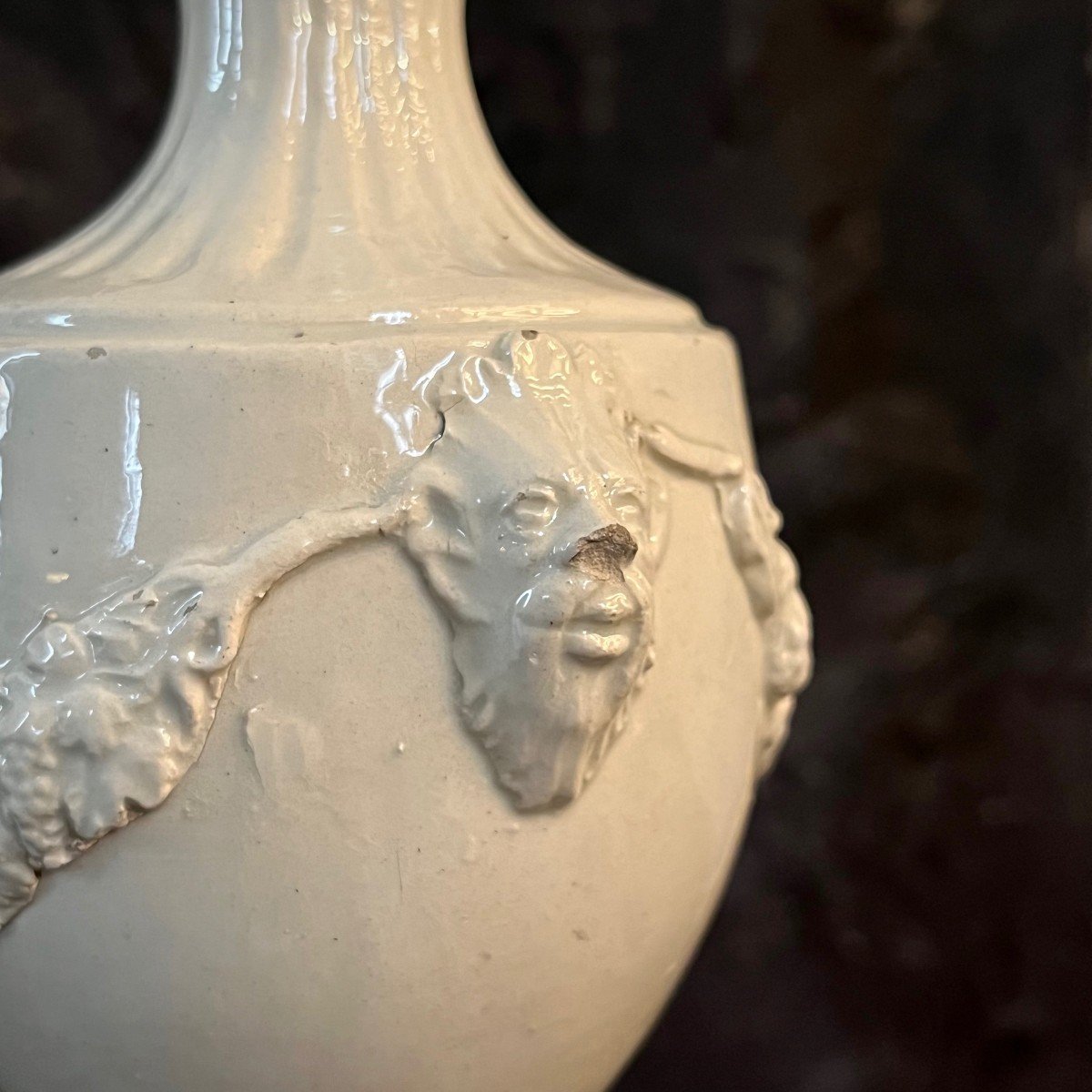 Open Vase Urn With Mascarons In Fine Earthenware 18th And 19th Century In The Taste Of Pont Aux Choux-photo-3