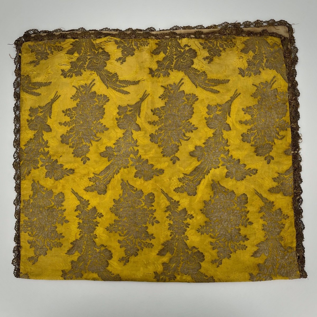 Table Mat In Golden Silk And Metallic Thread 18th Century Center Table Runner Fabric 18th-photo-3