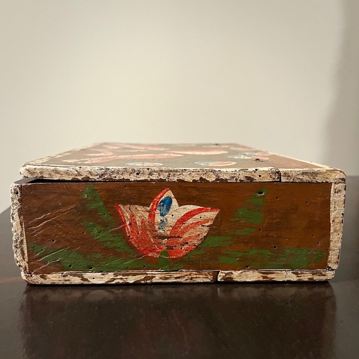 Boîte coffre à compartiments en bois peint d'oiseaux & de coeur XIXe art populaire normand 19e-photo-6