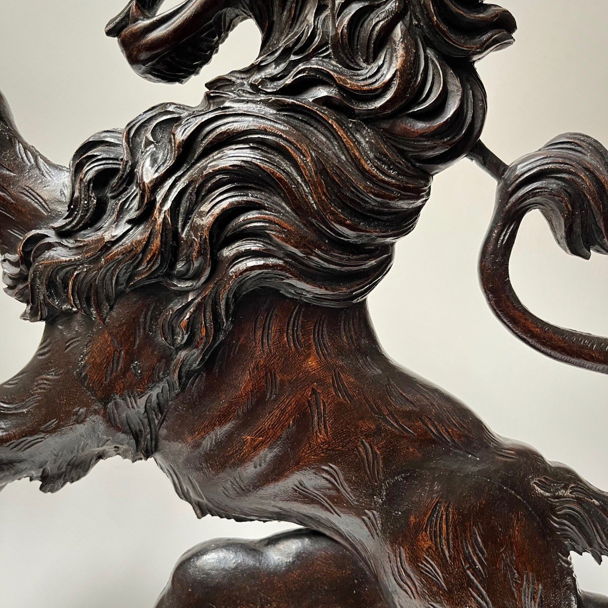 Lion héraldique en bois sculpté, enseigne de magasin ancienne XIXe siècle 19e-photo-3