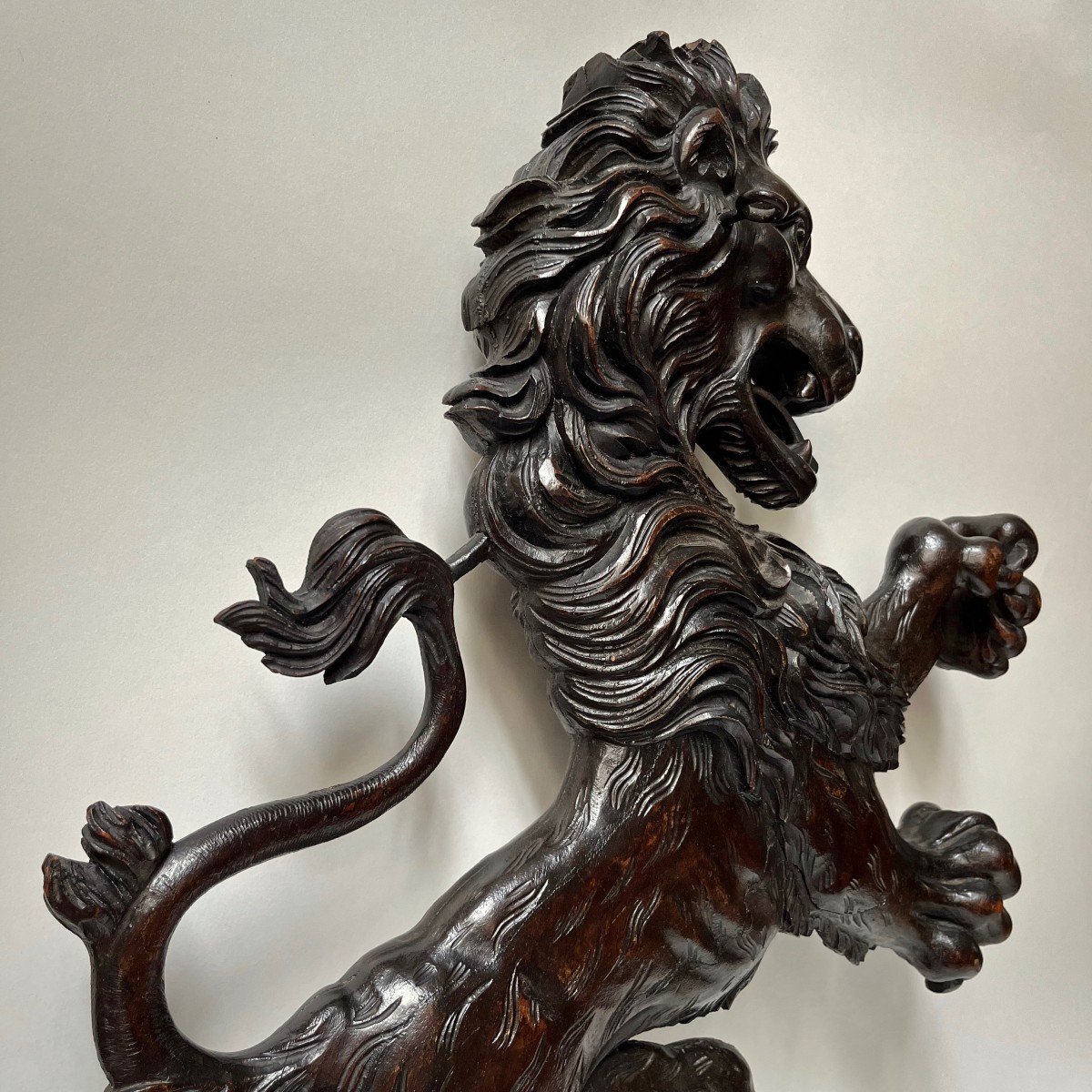 Lion héraldique en bois sculpté, enseigne de magasin ancienne XIXe siècle 19e-photo-6