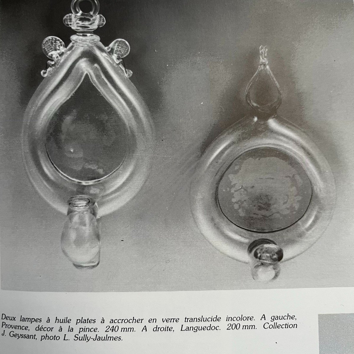 Lampe à huile à suspendre en verre soufflé vert XVIIIe siècle Languedoc ou Sud de la France 18e-photo-4