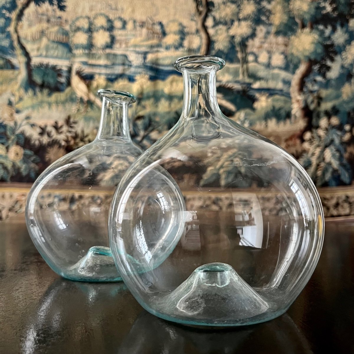 Two Small Lacemaker's Magnifying Glasses In Green Tinted Blown Glass, 18th - 19th Century