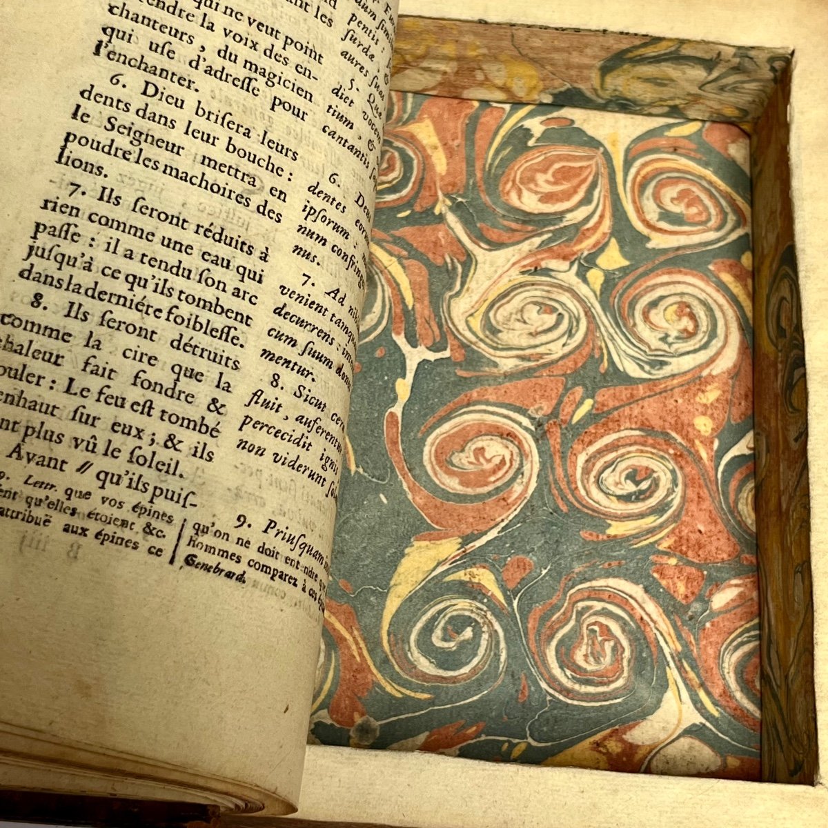 Secret Book With The Arms Of France From 1689 17th Century Secret Box 17th Century -photo-2