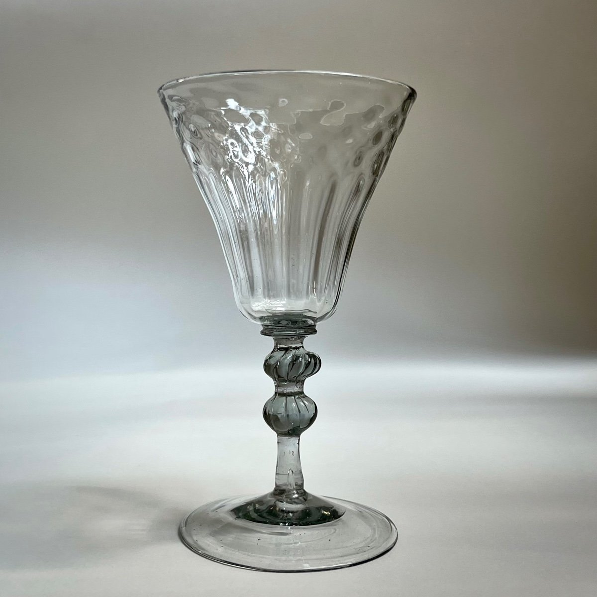 Fern Glass With "pumpkin" Knots, Late 17th - Early 18th Century