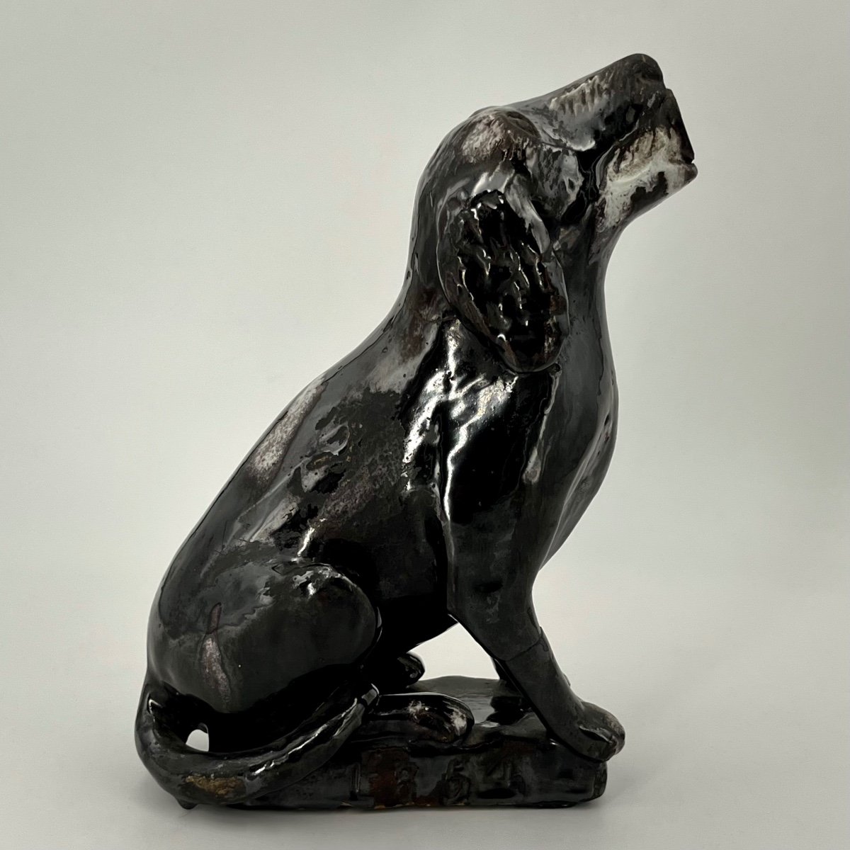 Aquamanile chien en terre vernissée daté 1854 art populaire XIXe siècle aiguière 19e