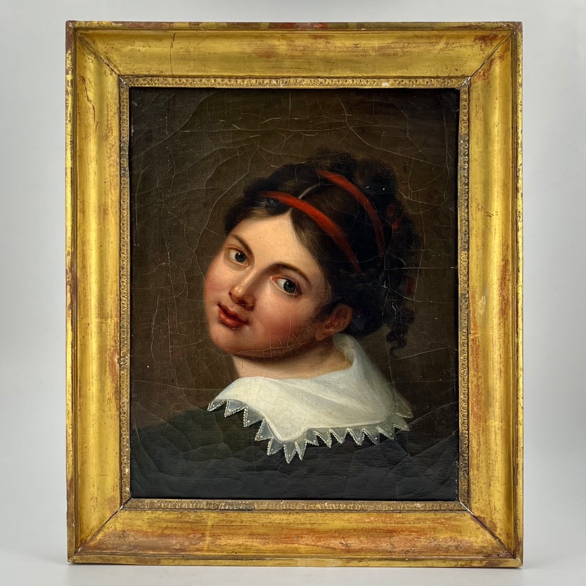 Portrait de jeune fille, huile sur toile XIXe dans un cadre en bois dor&eacute; peinture 19e si&egrave;cle 