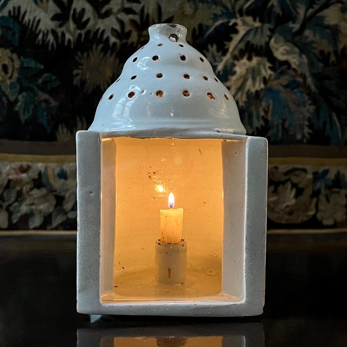 Lanterne &agrave; main en fa&iuml;ence blanche XIXe si&egrave;cle veilleuse bougeoir art populaire 19e -photo-8