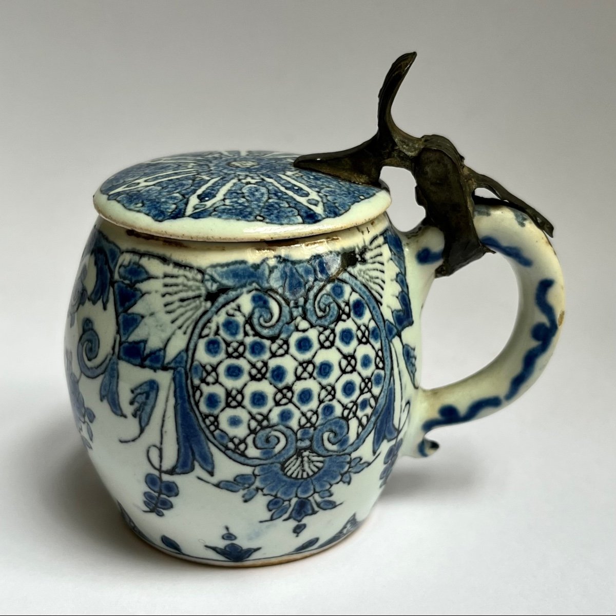 Mustard Pot In Rouen Or Paris Earthenware, 18th Century - Papillon Collection 18th 