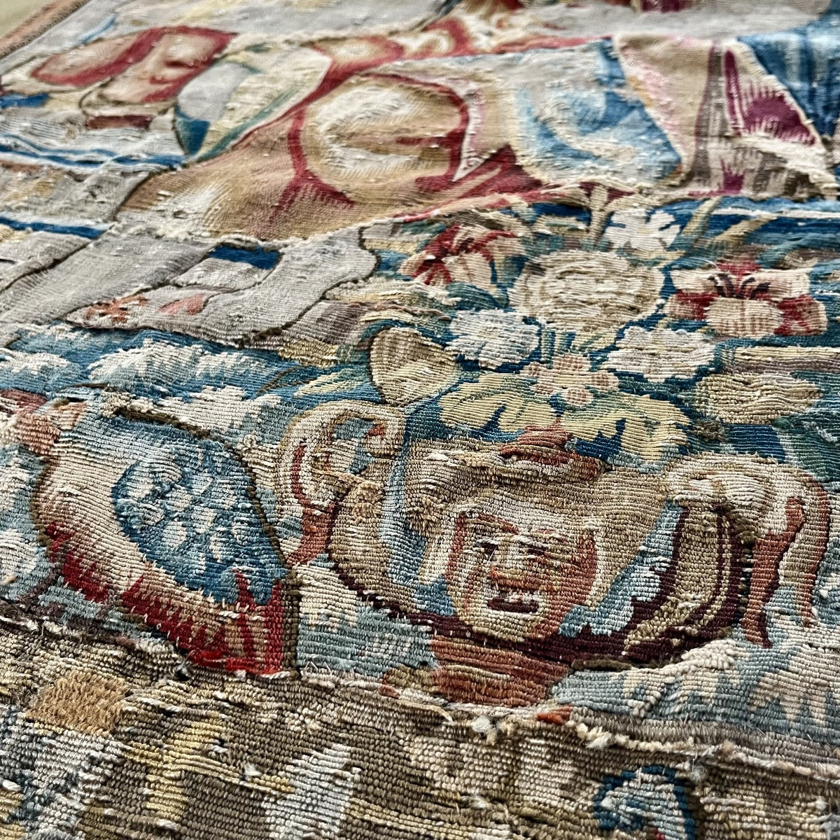 Grand fragment de tapisserie des Flandres XVIe siècle haute époque 16e XVIIe 17e-photo-2