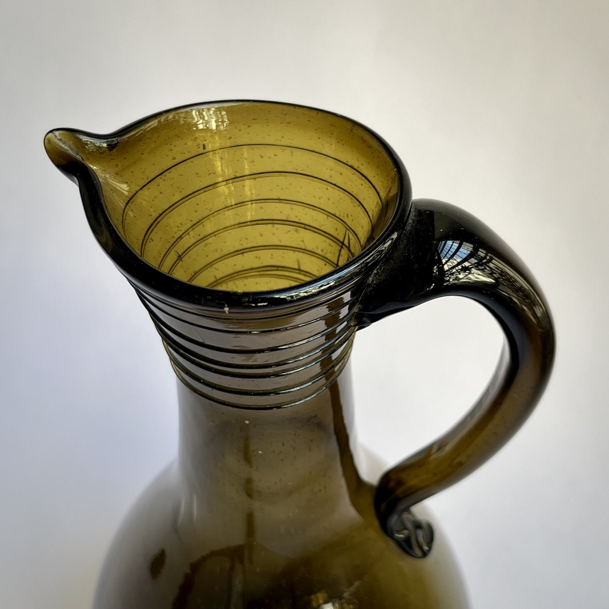 Large Margeride Pitcher In Blown Glass With Brown-green Tinted Threads From The 18th Century-photo-4