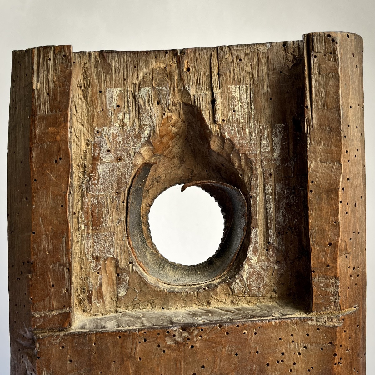 Porte montre décoré d'une couronne et de fruits en bois sculpté art populaire XVIIIe siècle 18e-photo-5