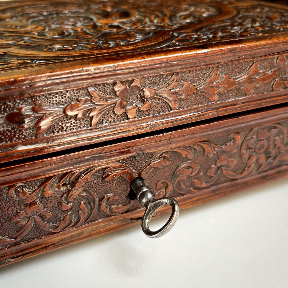 Coffret XVIIIe en bois de Sainte-Lucie - Bagard à Nancy - 18e siècle -photo-3