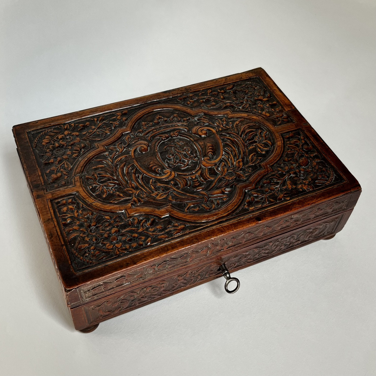 Coffret XVIIIe en bois de Sainte-Lucie - Bagard à Nancy - 18e siècle -photo-2