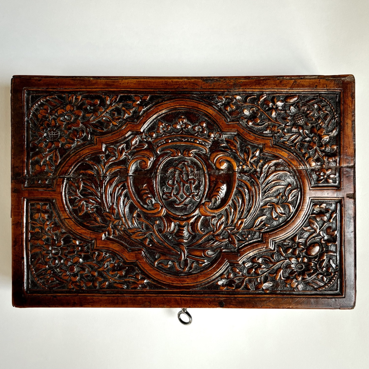 Coffret XVIIIe en bois de Sainte-Lucie - Bagard à Nancy - 18e siècle 
