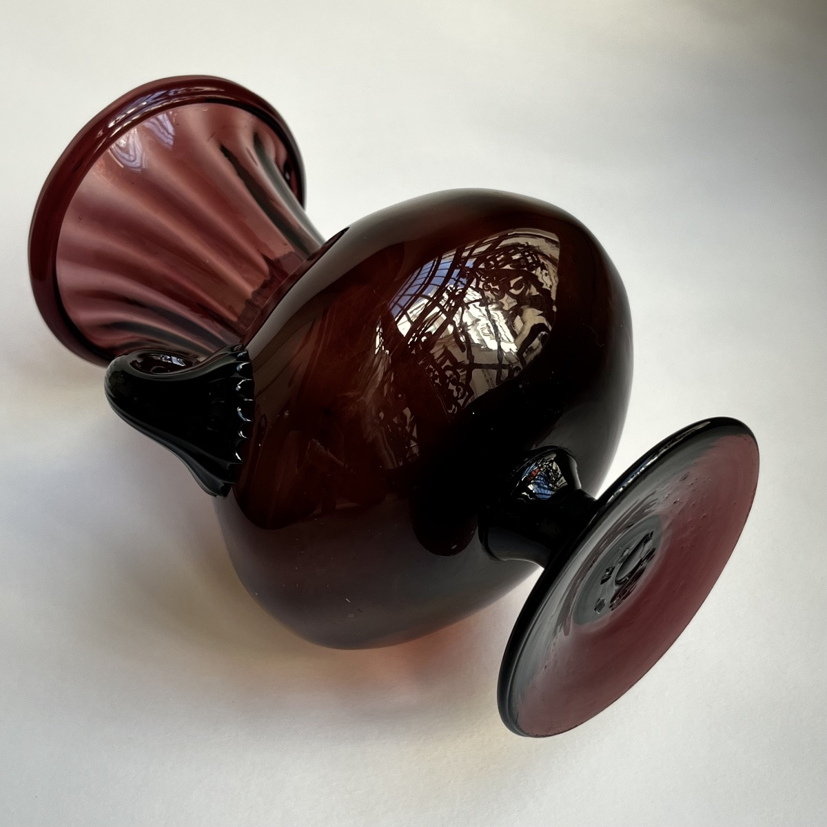 Manganese-tinted Blown Glass Vase, Late 18th - Early 19th Century -photo-4