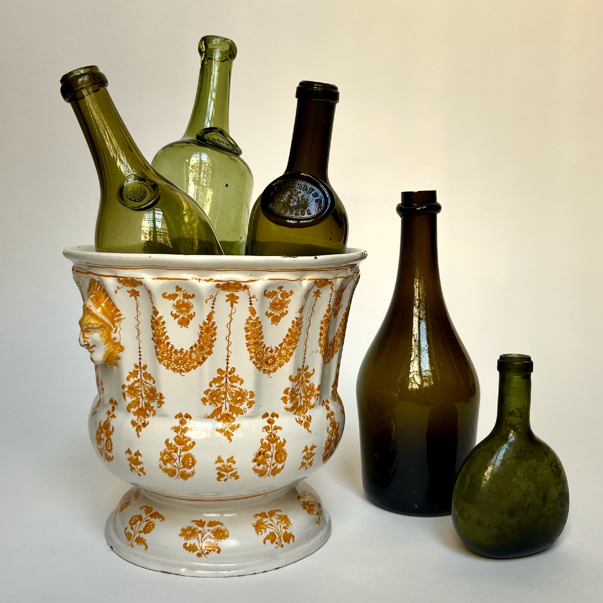Large Moustiers Earthenware Cooler, 18th Century Olérys Laugier 18th Century Cooling Bucket-photo-2