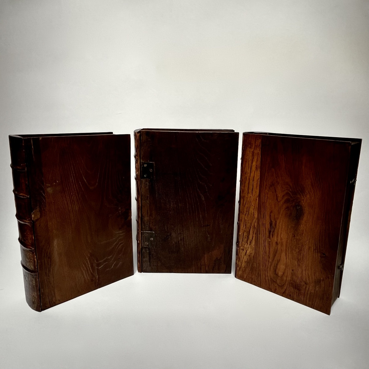 Trois grandes boîtes à archives - coffrets de rangement cachettes reliures de livres du XVIIIe-photo-1