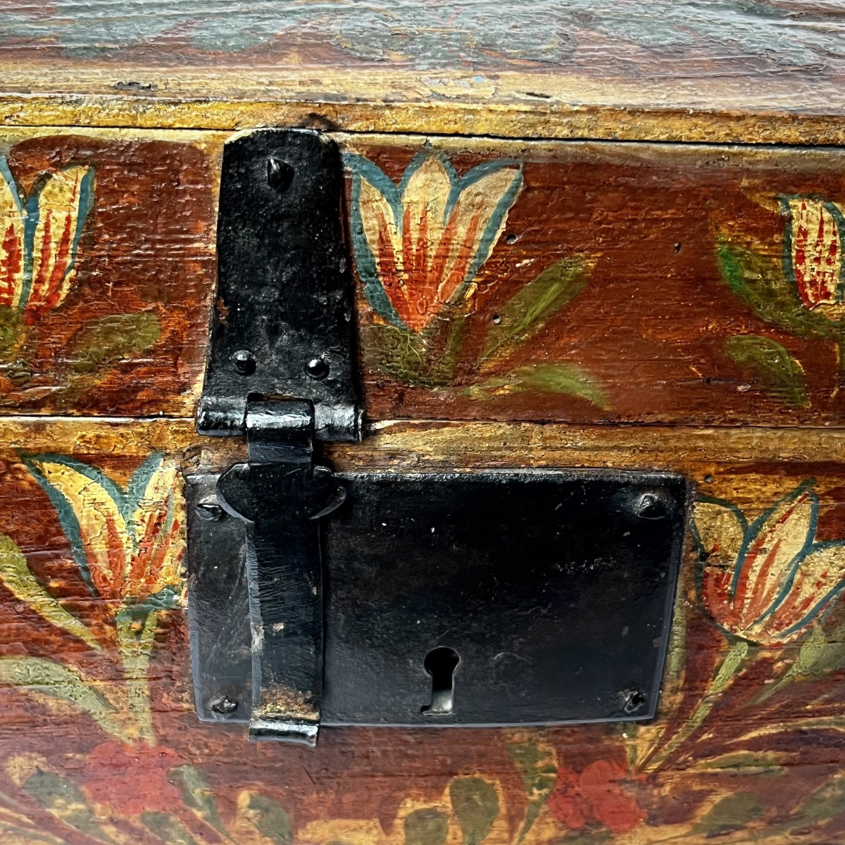 Coffre normand en bois peint XIXe siècle malle normande art populaire 19e -photo-2