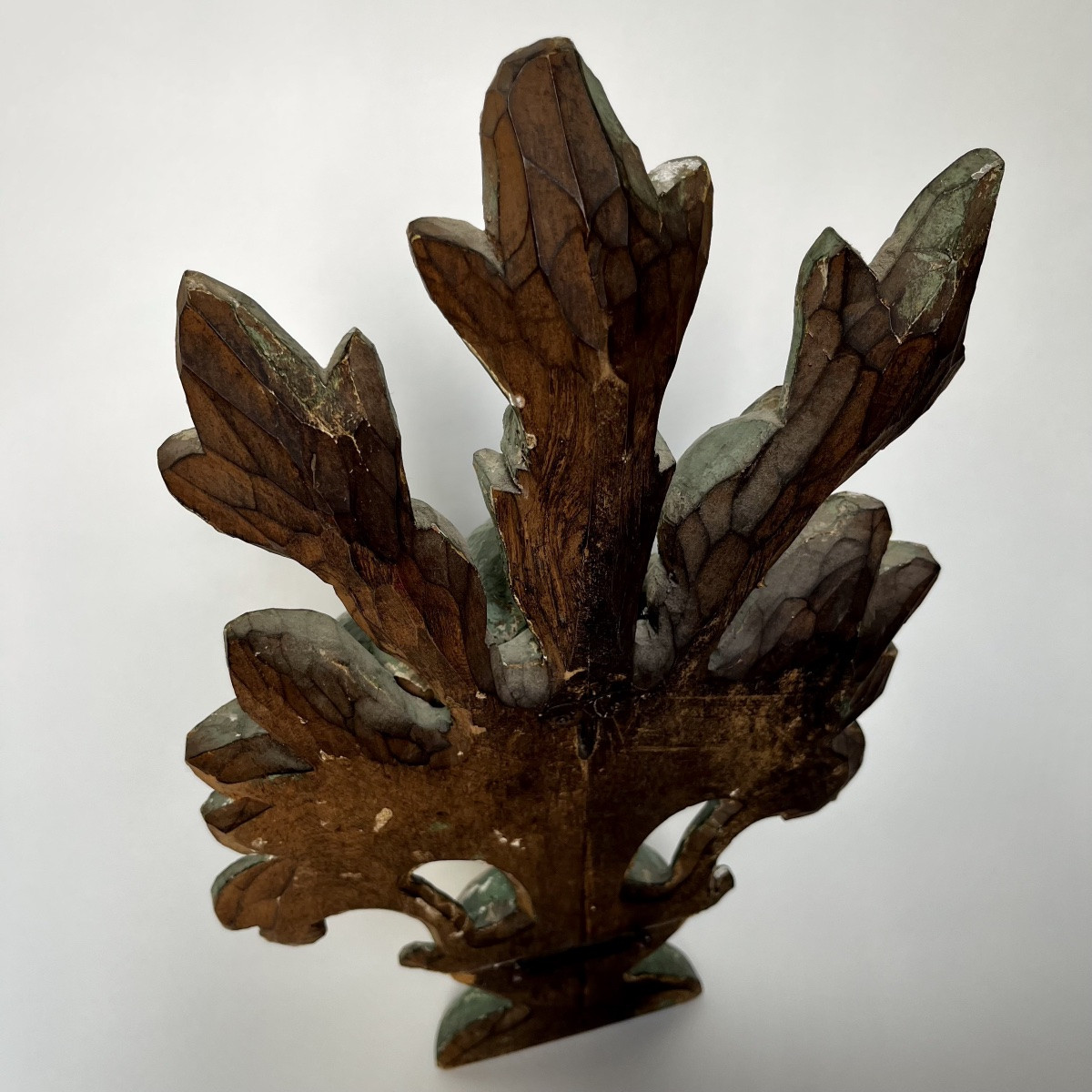 Bouquets en bois peint sculpt&eacute;, paire d'&eacute;l&eacute;ments d&eacute;coratifs d'applique XIXe art populaire 19e-photo-6