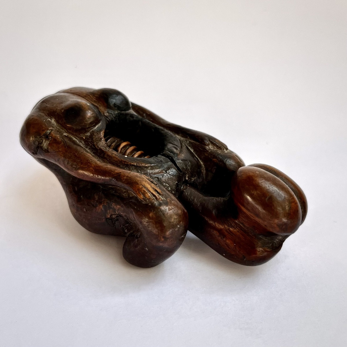 Casse noisette érotique en bois sculpté XIXe siècle curiosité  art populaire érotica curiosa-photo-2