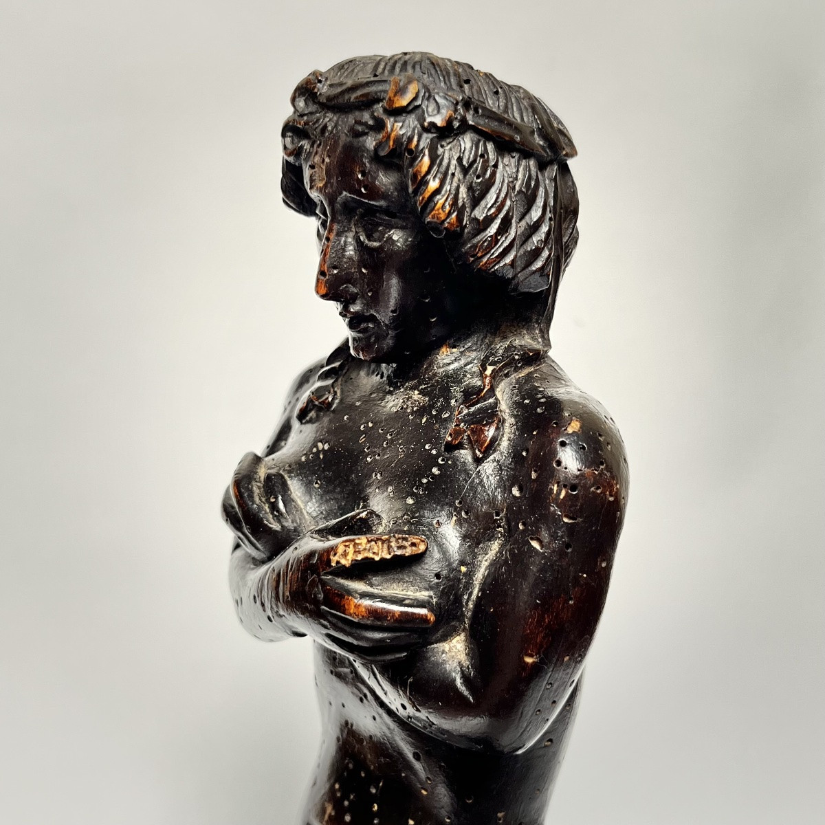 Female Figure In Patinated Carved Wood, 17th Century, Haute époque 17th-photo-3