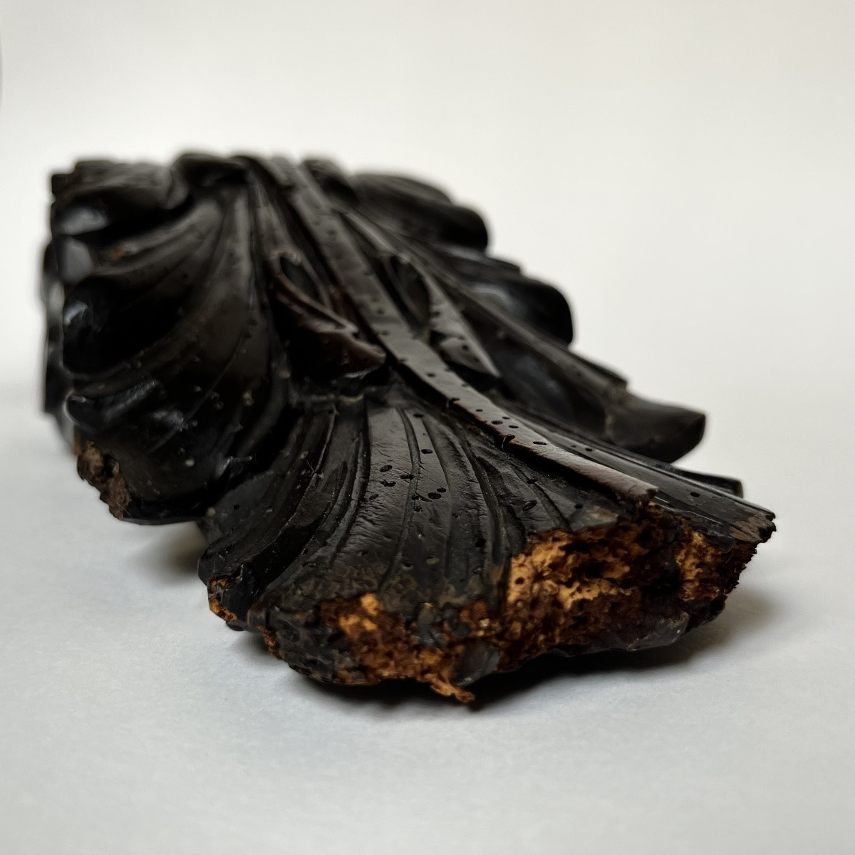 Female Figure In Patinated Carved Wood, 17th Century, Haute époque 17th-photo-7