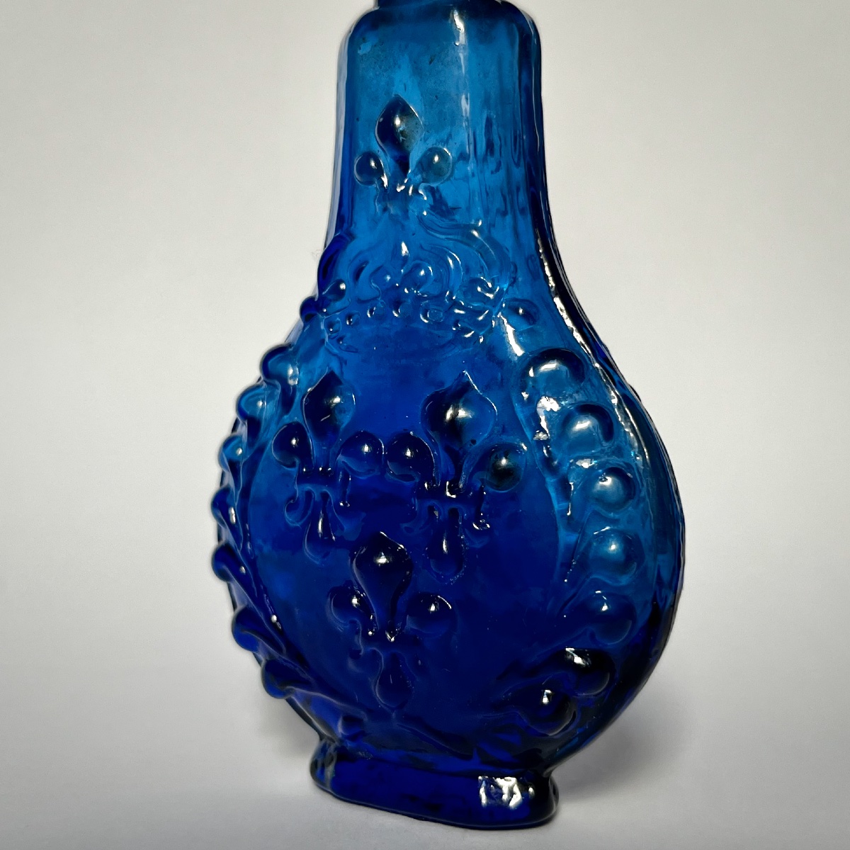 Bernard Perrot - Pocket Bottle In Cobalt Blue Glass Decorated With Fleur-de-lis, Late 17th And 18th Centuries-photo-3