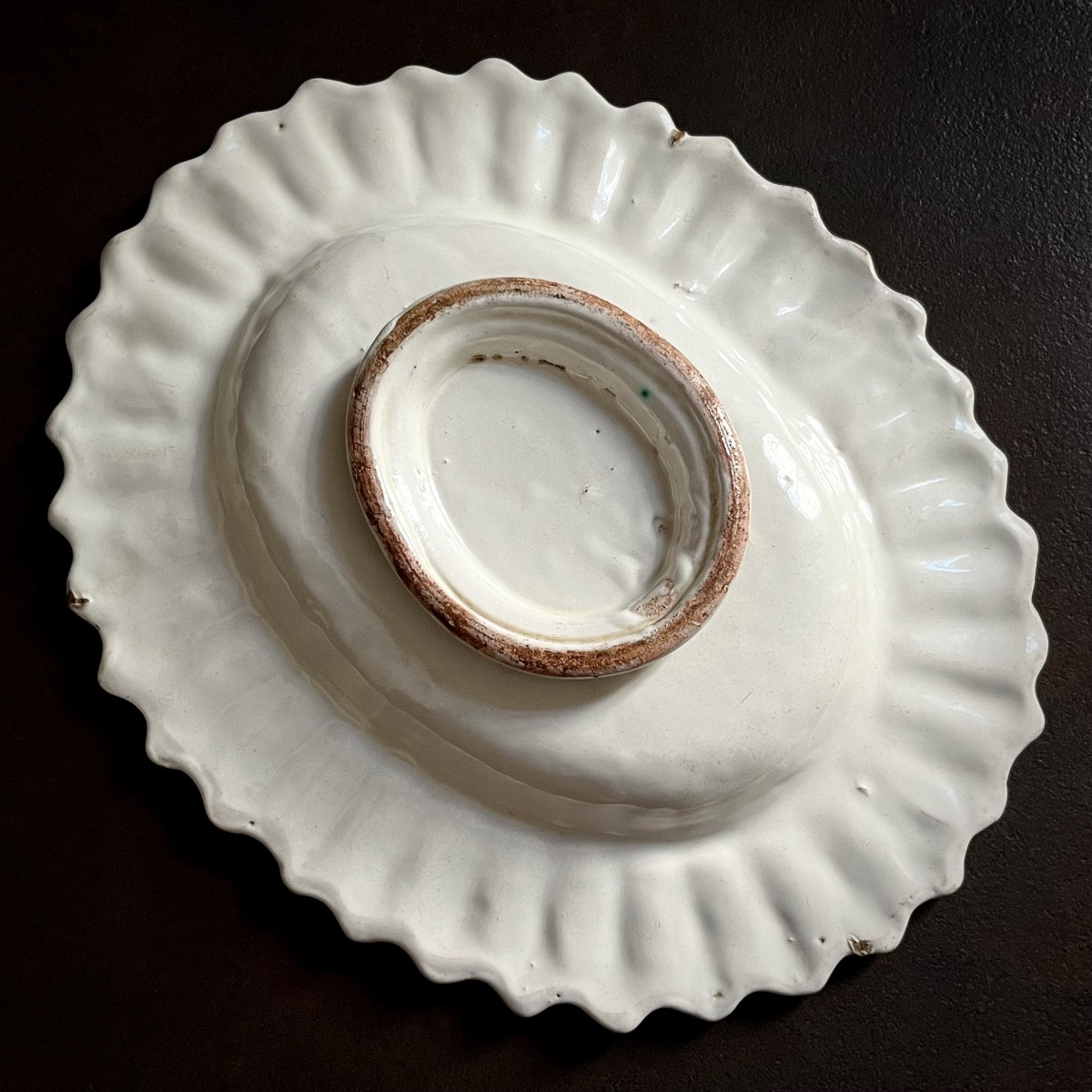 Hollow Dish On A Heel In Nevers Earthenware - 17th Century-photo-1
