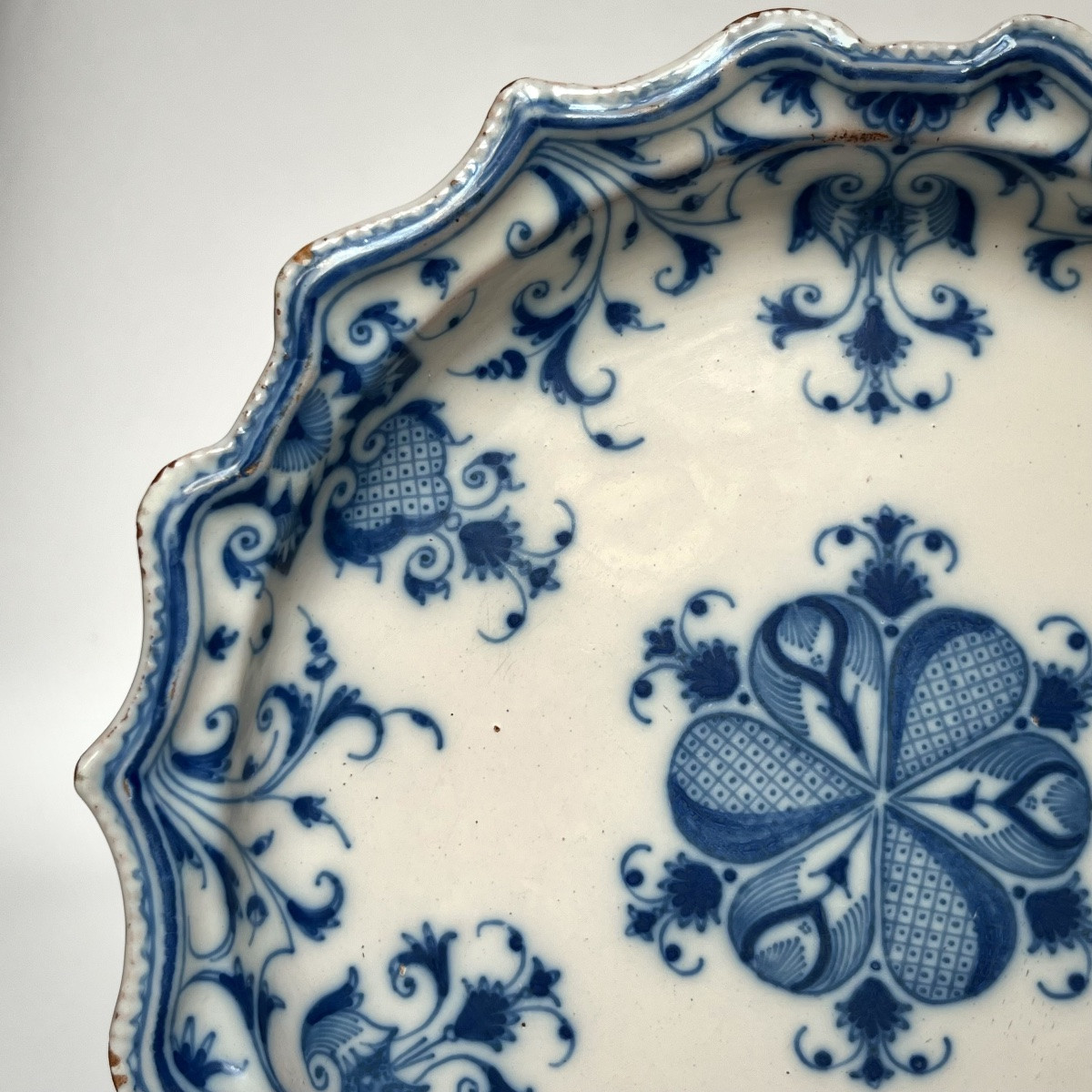 Dish Or Hollow Bowl In Marseille Or Turin Earthenware, 18th Century, White And Blue Decoration, 18th Century-photo-1