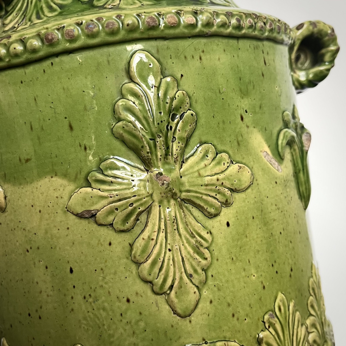 Fontaine murale en terre vernissée verte, Provence, fin du XVIIIᵉ siècle art populaire 18e-photo-2