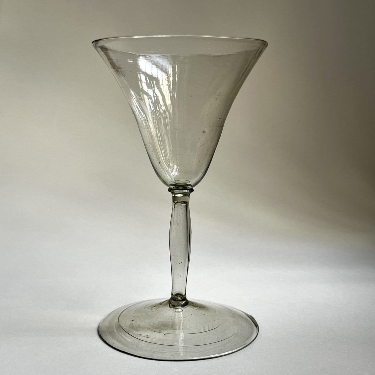 Proantic: Fern-shaped Glass With A Bell-shaped Cup, Late 17th - Early