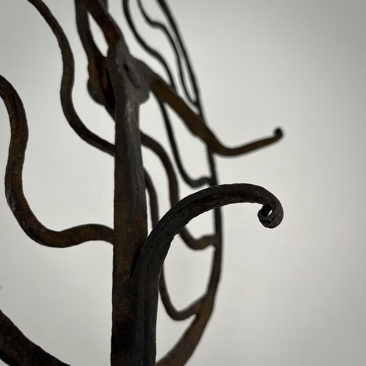 Gril tournant en fer forgé XVIIe - XVIIIe grille à viande 17e art populaire 18e siècle-photo-3