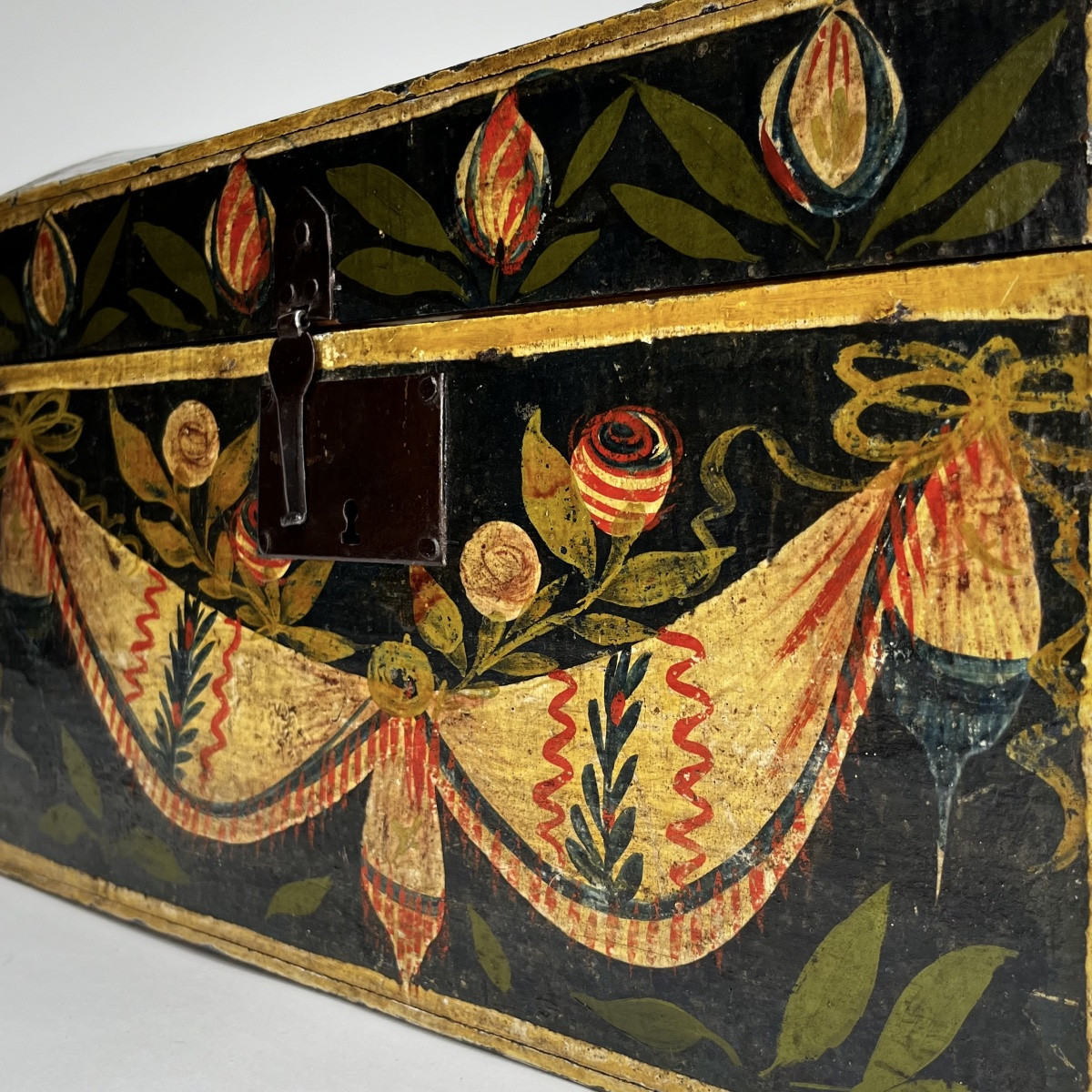 Coffre de mariage normand en bois peint - Art populaire XIXe siècle malle peinte 19e siècle-photo-3
