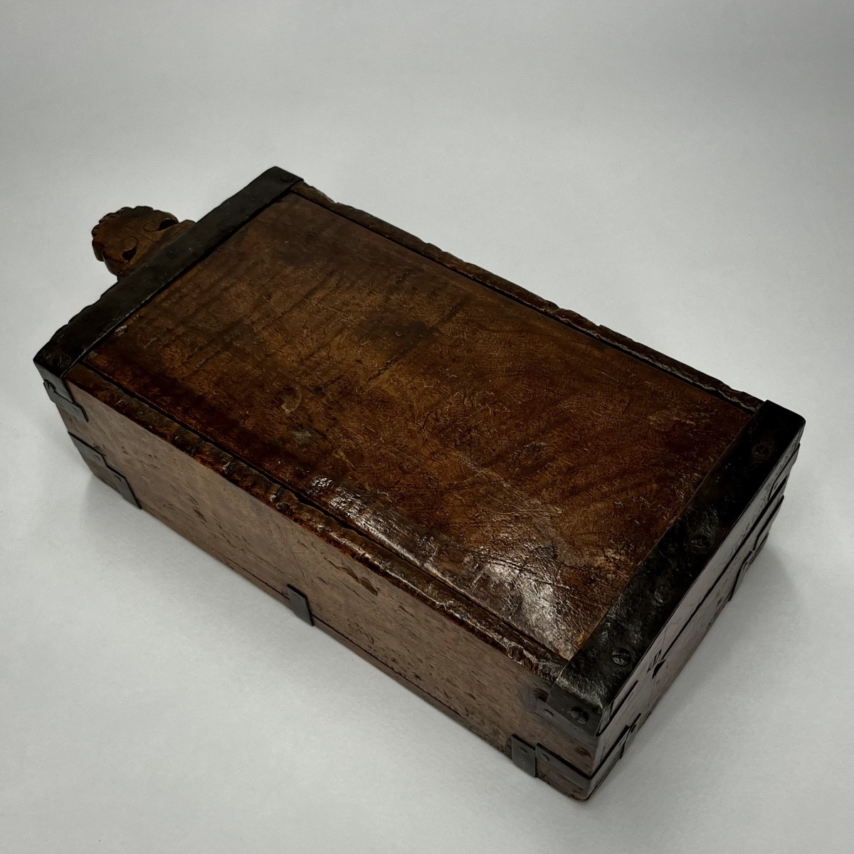 Coffret de changeur en bois et fer &agrave; compartiments lat&eacute;raux, XVIIIe - d&eacute;but XIXe si&egrave;cle 18e 19e-photo-3