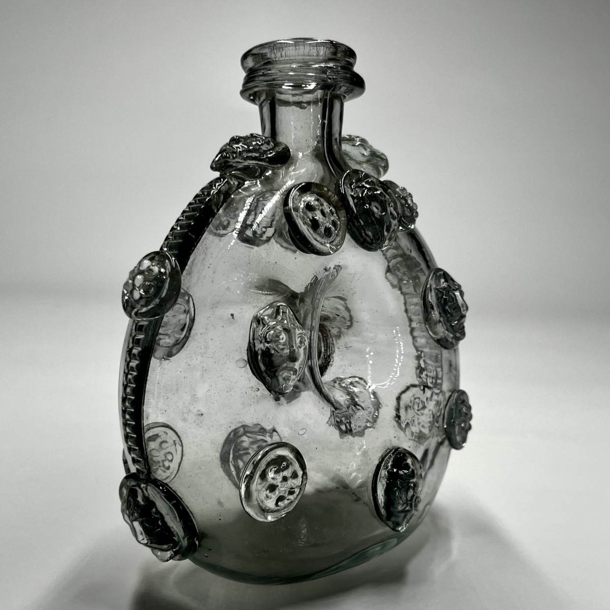 Gourde en verre du XVIIIe siècle à décor de mascarons, Normandie 18e siècle art populaire-photo-4