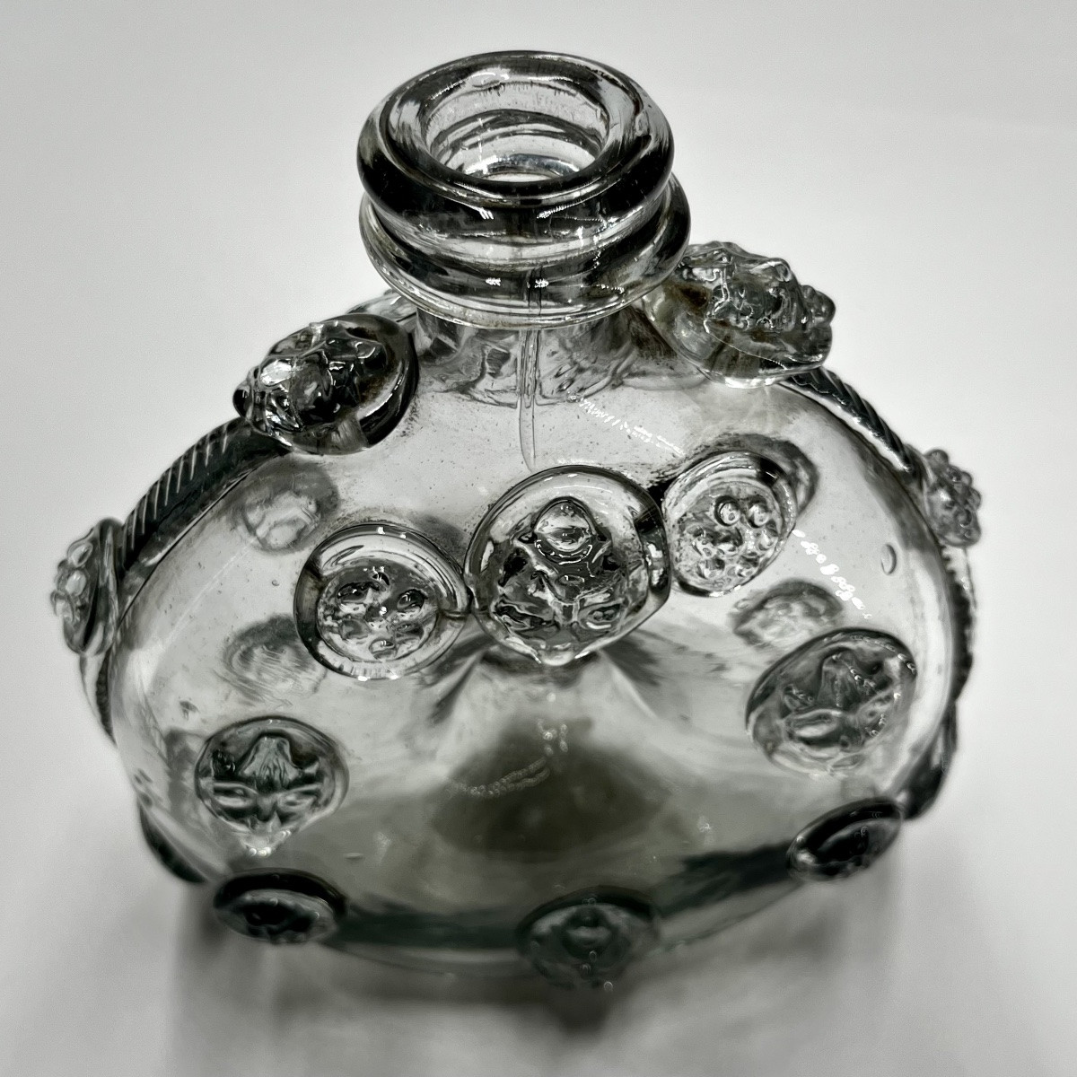 Gourde en verre du XVIIIe siècle à décor de mascarons, Normandie 18e siècle art populaire-photo-6