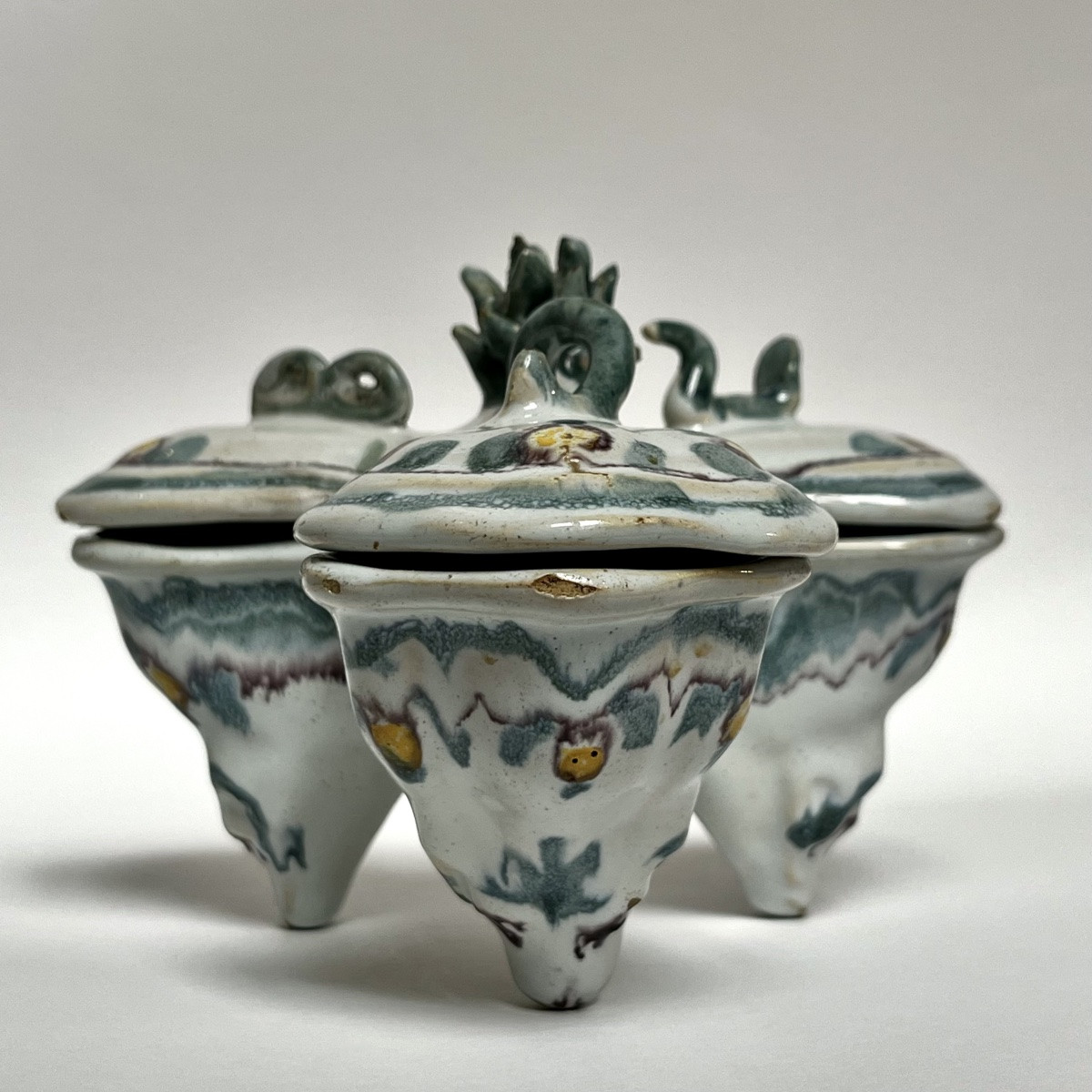 Boîte à épices tripode en faïence du XIXe siècle à décor d'animaux 19e-photo-4