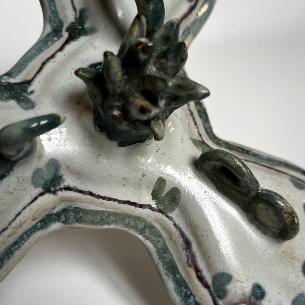 Boîte à épices tripode en faïence du XIXe siècle à décor d'animaux 19e-photo-3