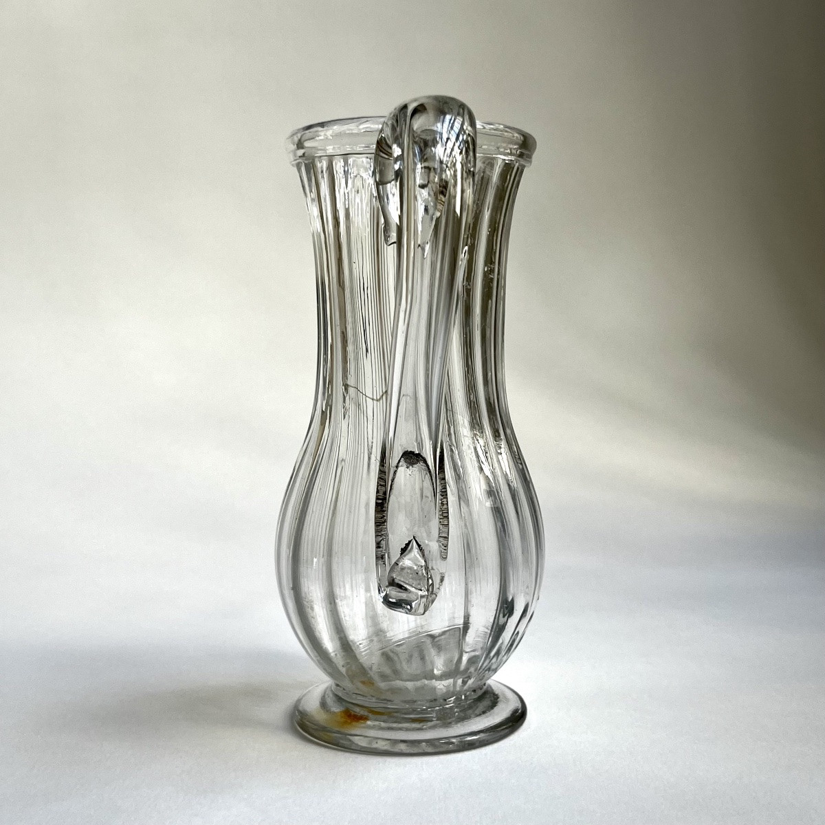 Pichet normand en verre soufflé à côtes XVIIIe siècle cruche Normandie, art populaire 18e-photo-3